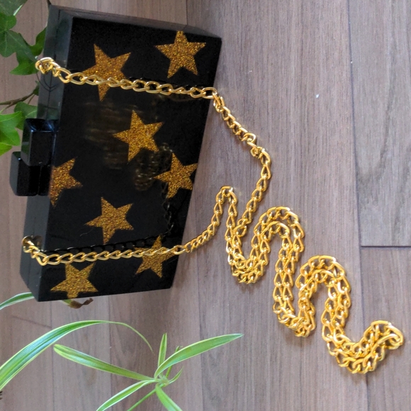 ⭐LuLu Box Clutch/Purse⭐ - Picture 7 of 7